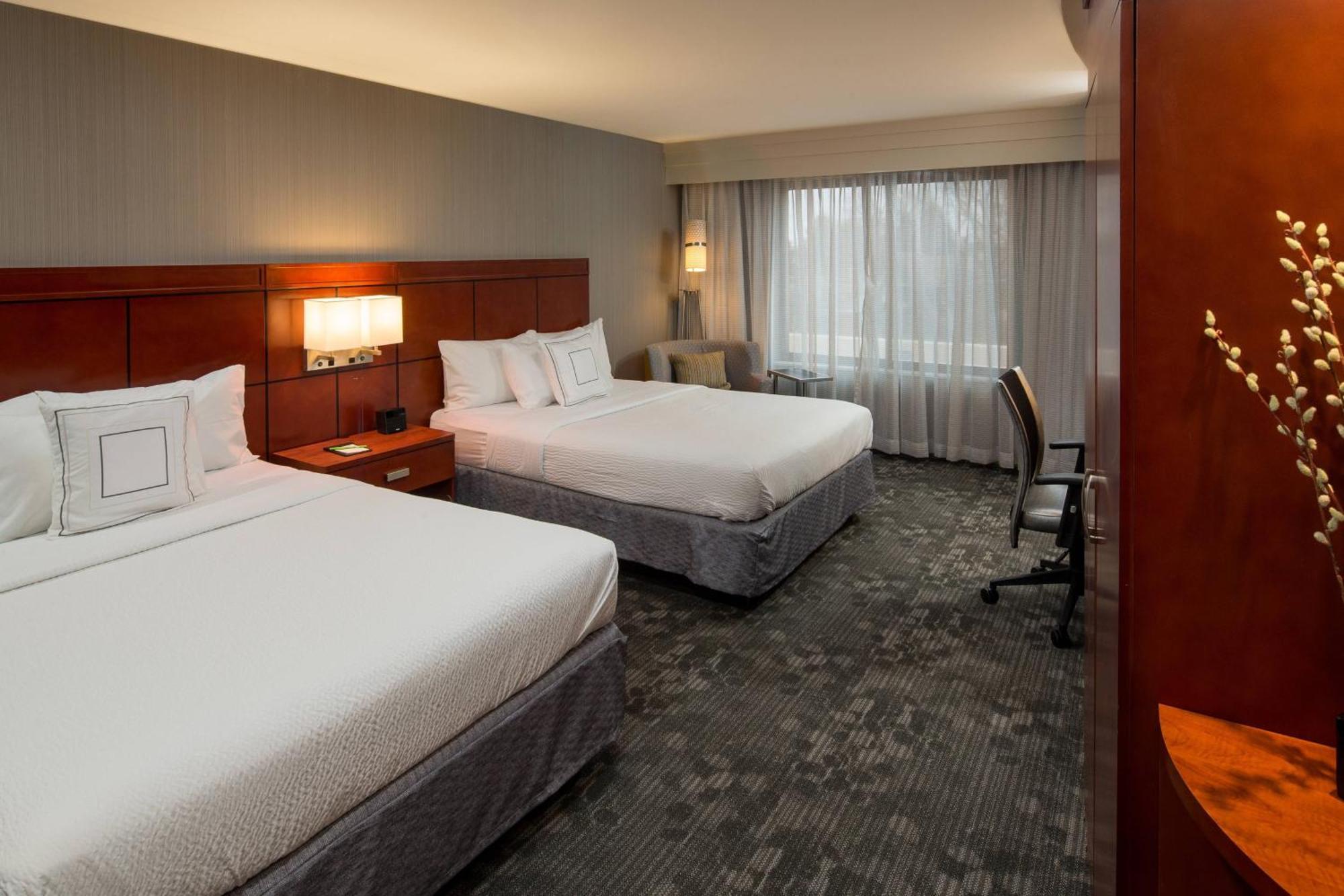 Courtyard By Marriott Lafayette Hotel Bagian luar foto