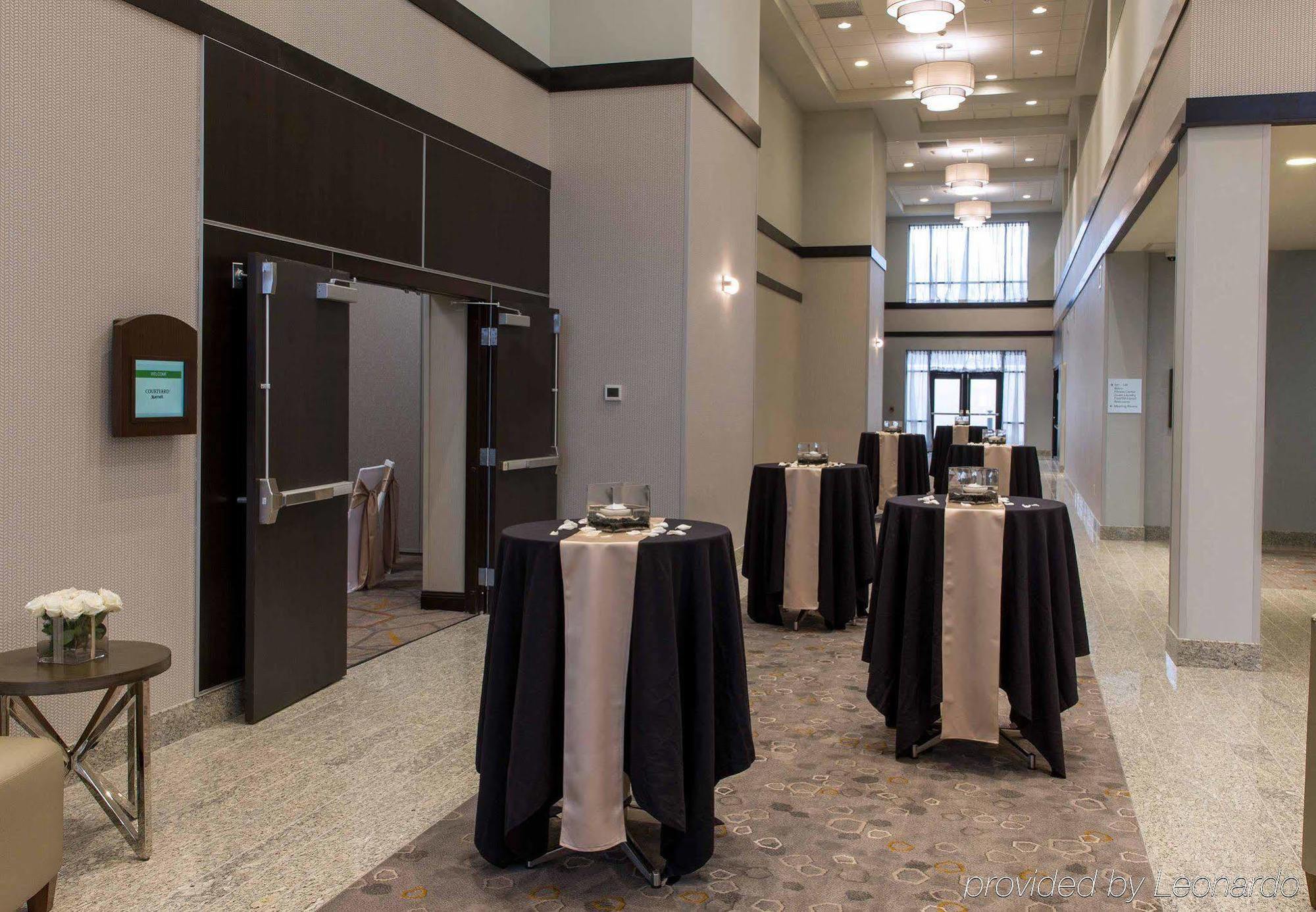 Courtyard By Marriott Lafayette Hotel Bagian luar foto